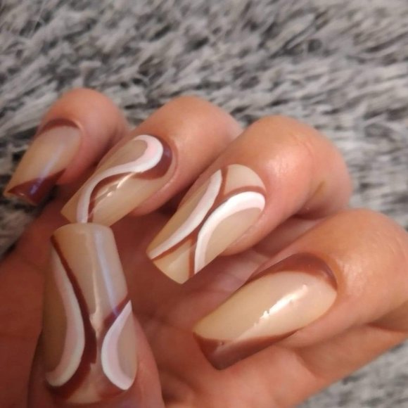 Nude/chocolate/vanilla swirl and  press on nails - Picture 5 of 10